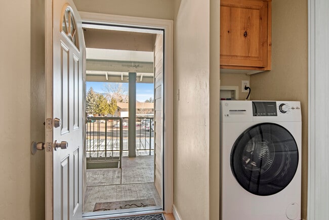 Building Photo - 3200 S Litzler Dr