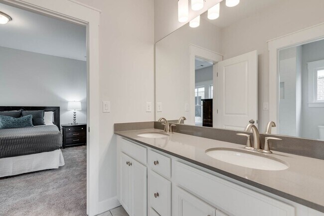 Building Photo - Beautiful & Spacious Home in Prime Alpharetta Location – Available 07/25/2026