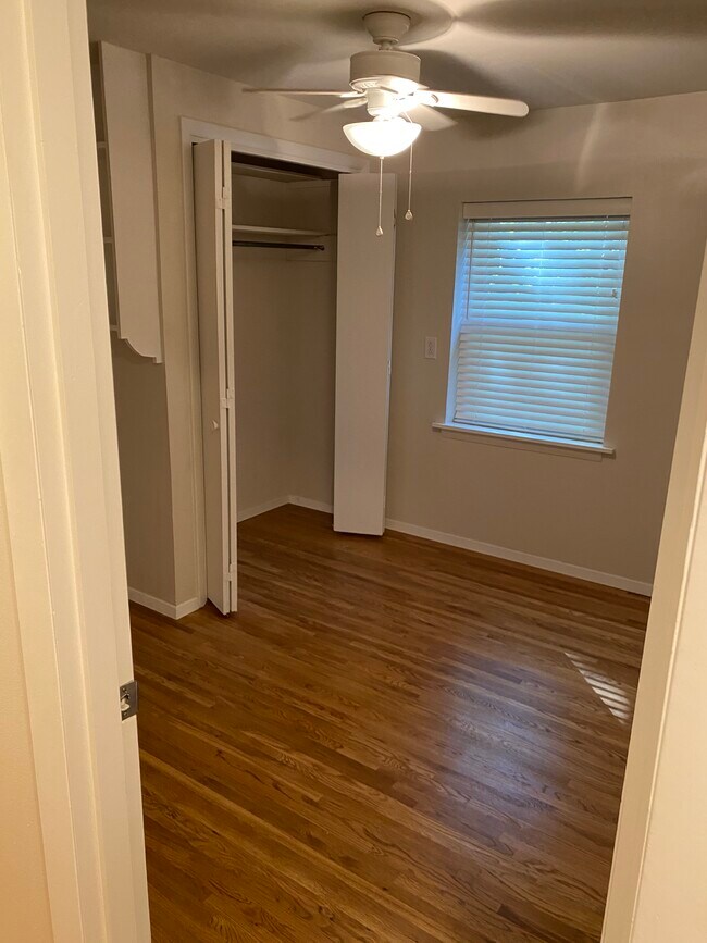 Building Photo - 147 Jewell Rd