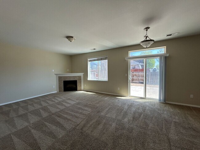 Building Photo - Home in Antler Ridge Community-Redmond