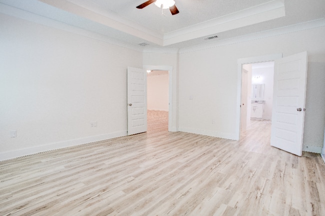 Building Photo - 1756 Thomas St