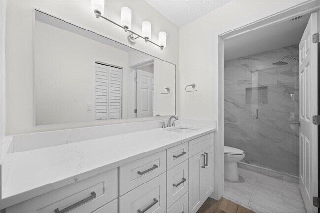 Building Photo - 302 Pinecrest Cir