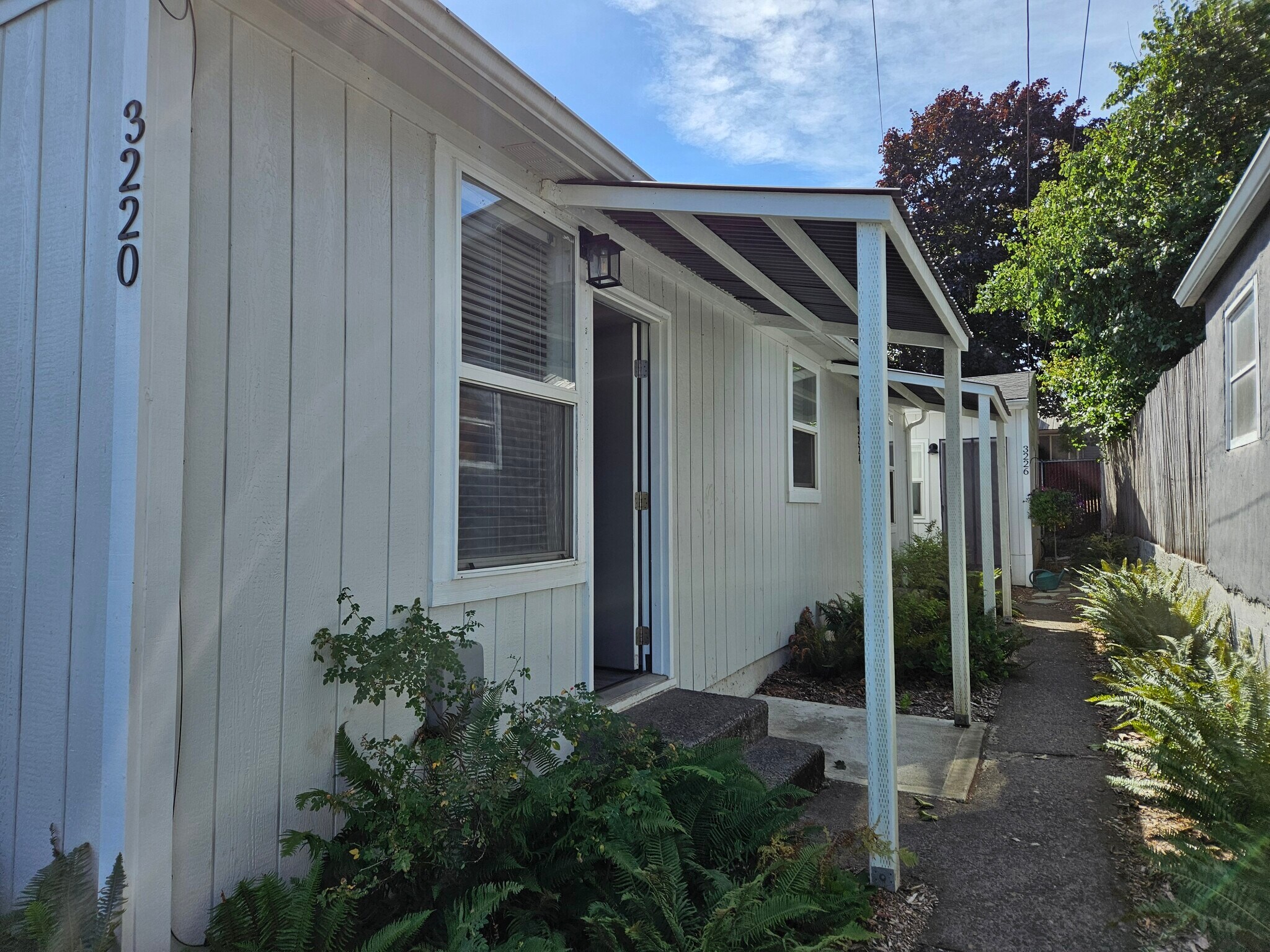 Unit Exterior - 3220 SE Rockwood St