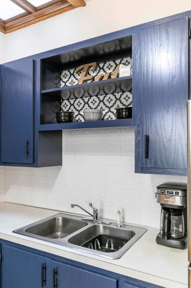 Building Photo - 231 E College Ave