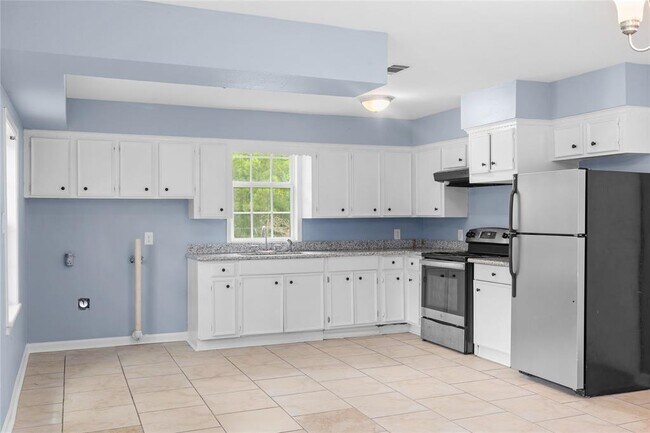 Building Photo - 20339 Pin Oak Loop