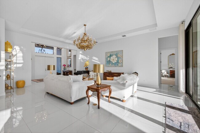 Building Photo - 11460 SW Pietra Wy