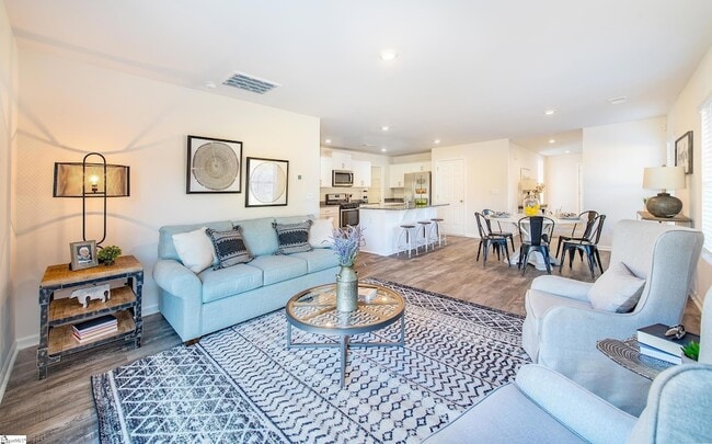 Building Photo - 1 Southern Pne Dr