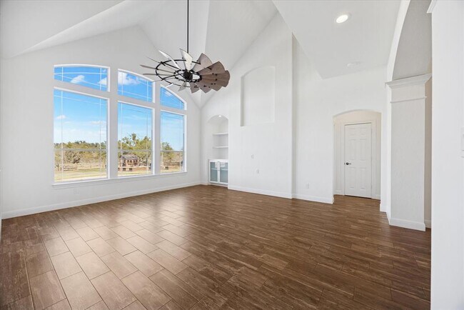 Building Photo - 100 Cross Trail