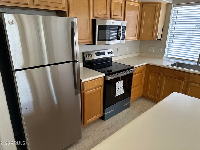 Building Photo - 7929 W Wescott Dr