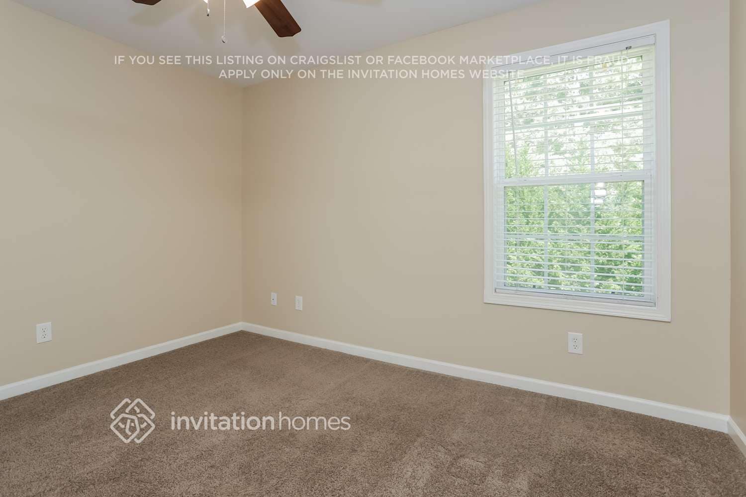 Building Photo - 925 Lakeside Ct