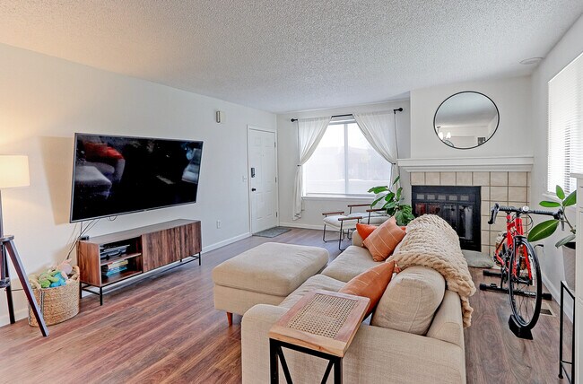 Building Photo - 5125 W 73rd Ave