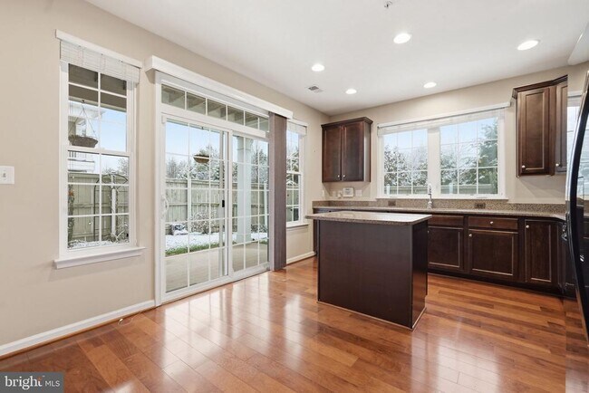 Building Photo - 44025 Vaira Terrace