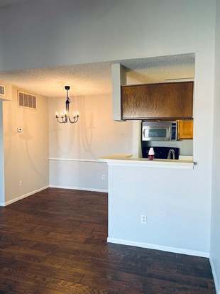 Building Photo - 3770 Lovers Wood Ln