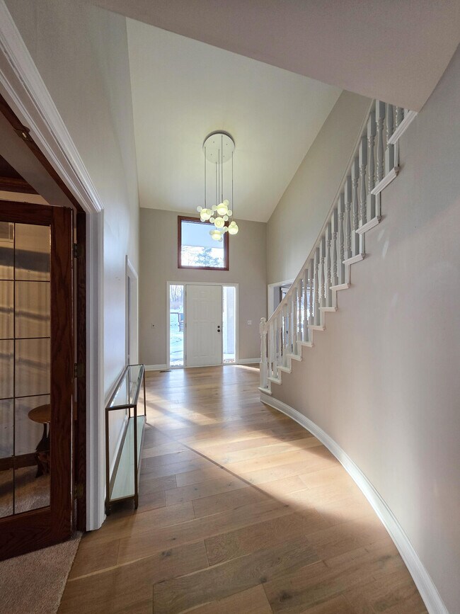 Building Photo - 3427 E Dobson Pl