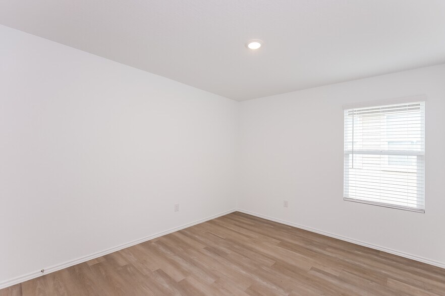 Building Photo - 2839 Ruby Crossing