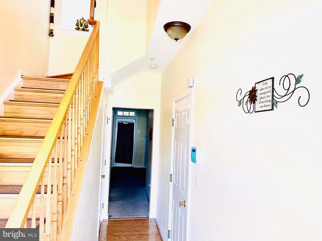Building Photo - 4053 Cressida Pl