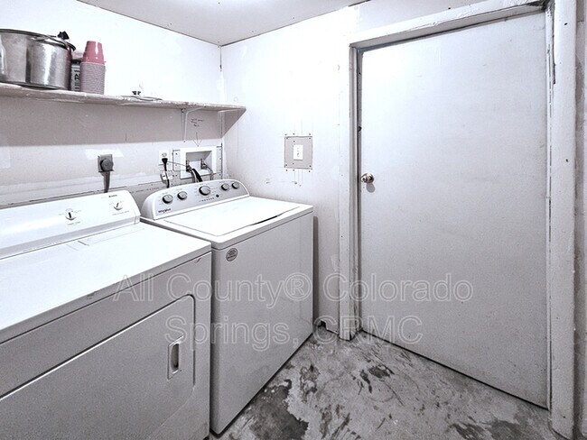 Building Photo - 1217 Cumberland St