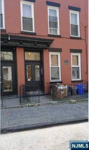 Primary Photo - 107 4th St