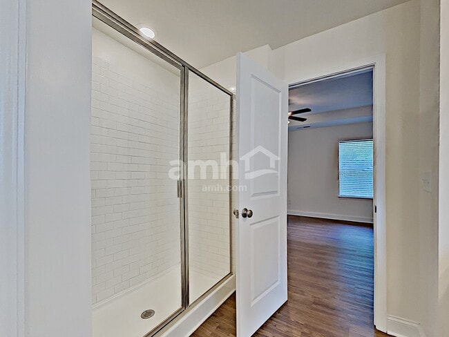 Building Photo - 104 Cobblestone Dr