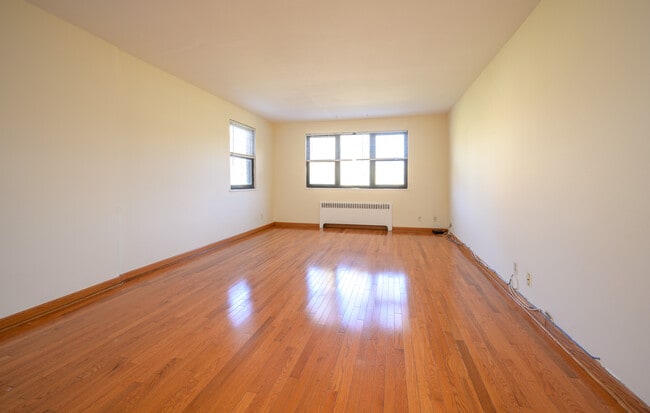 Building Photo - 154 Martling Ave