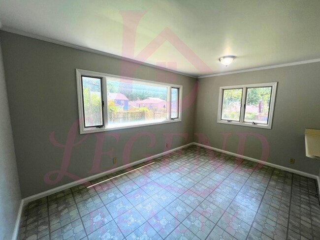 Building Photo - Charming 2-Bedroom Home with Bonus Room!