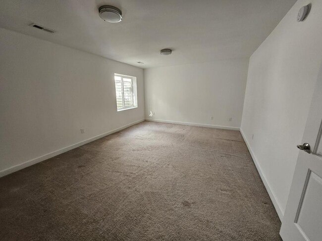 Building Photo - 73 Medal Way