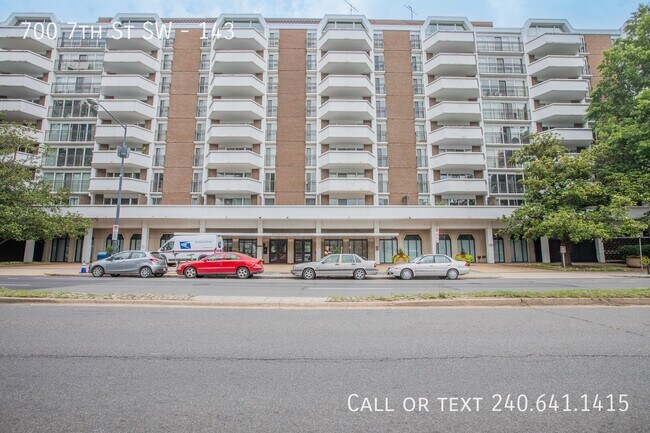 Building Photo - 700 7th St SW