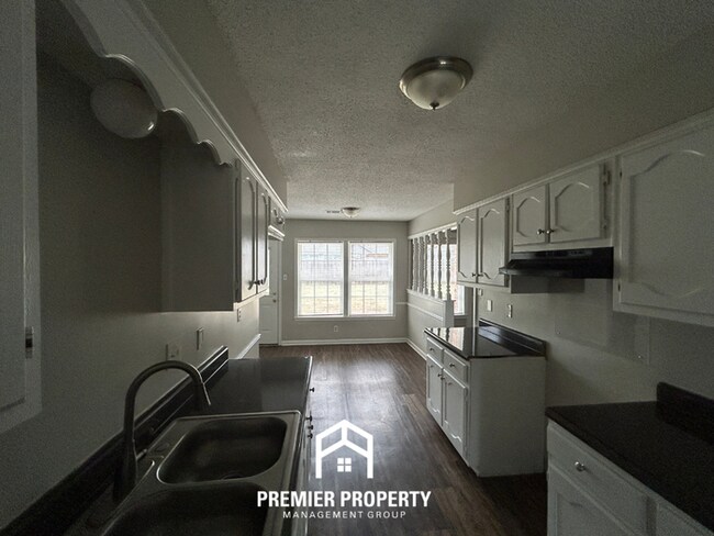 Building Photo - 4061 Keynon Dr