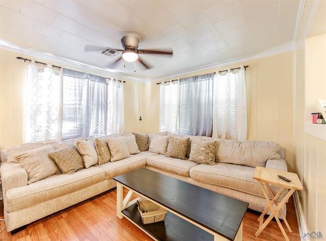 Building Photo - 601 Poplar St