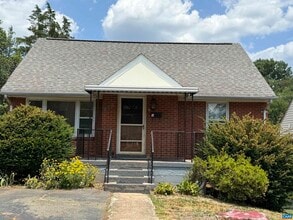 Building Photo - 913 Druid Ave