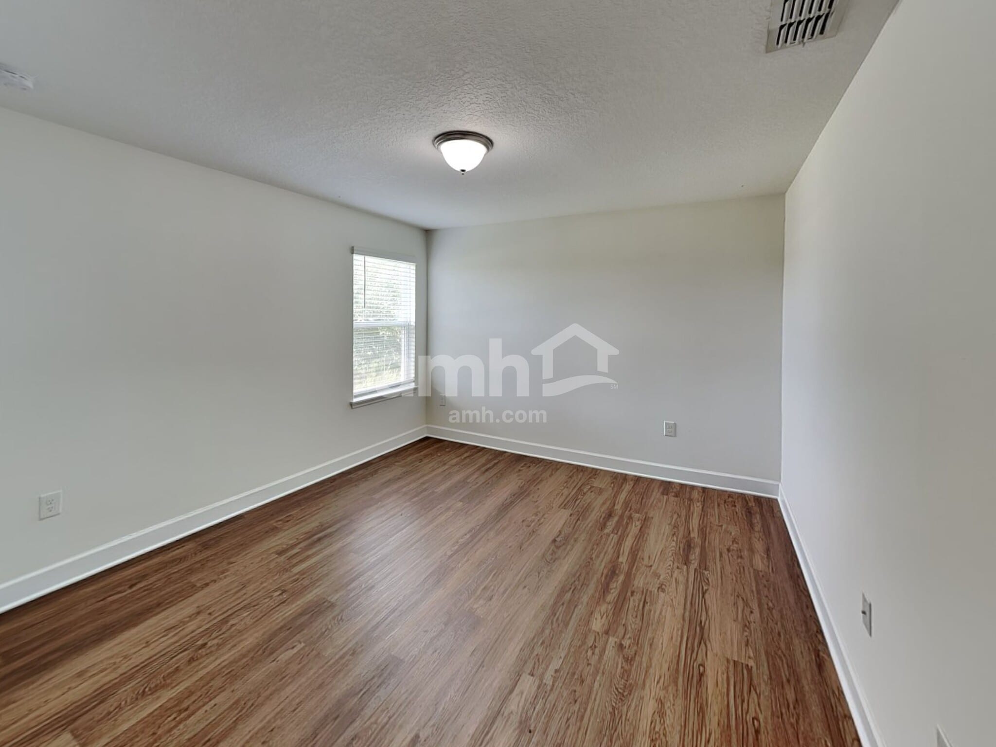 Building Photo - 2043 Pirie Pl