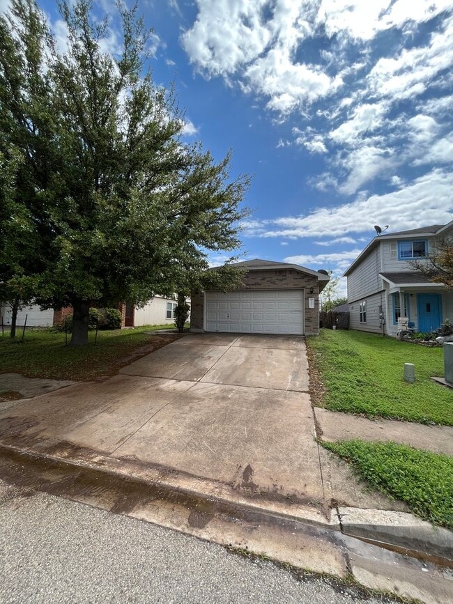 Primary Photo - 3 Bedroom 2 bath NEAR TESLA!