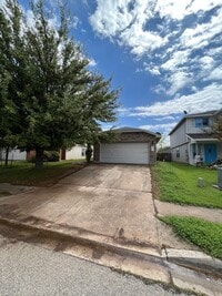 Building Photo - 3 Bedroom 2 bath NEAR TESLA!
