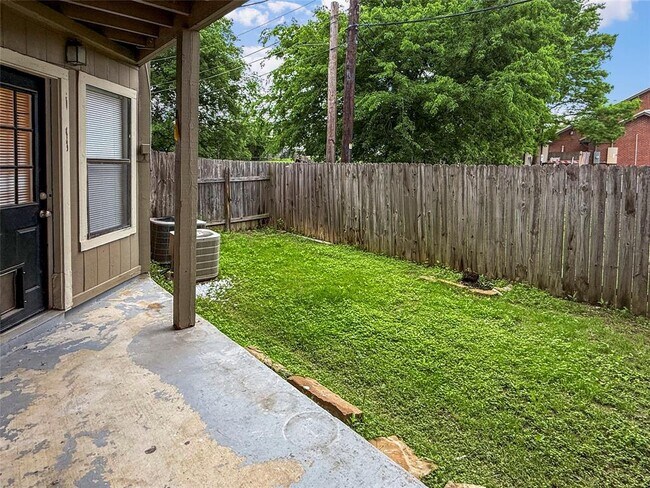 Building Photo - 409 Rawhide Loop