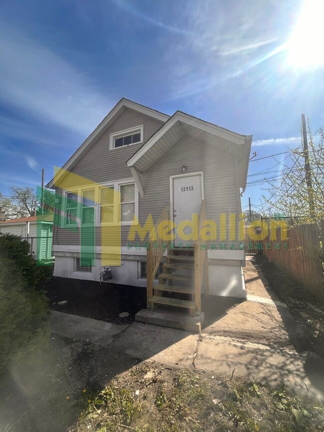 Building Photo - 12113 S State St