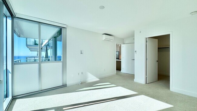 Building Photo - PET FRIENDLY! BEAUTIFUL 2 BEDROOM UNIT ON ...