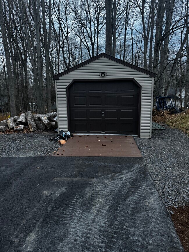 Building Photo - 159 Tommy's Ln