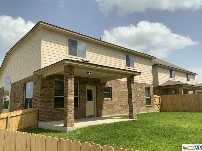 Building Photo - 400 Stonewall Ridge