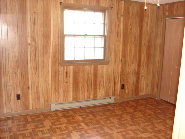 Building Photo - 25390 Point Lookout Rd