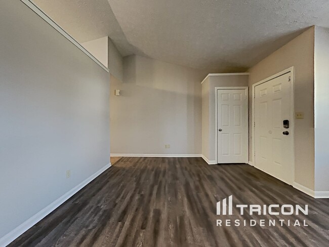 Building Photo - 4921 May Ridge Ln