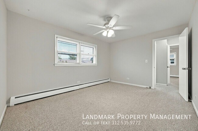 Building Photo - 448 Lincoln Ln