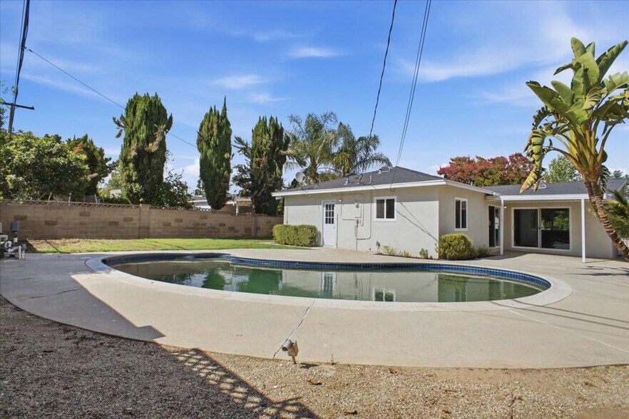 Building Photo - 7737 Minstrel Ave