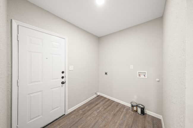 Building Photo - 7222 Wiley Rd