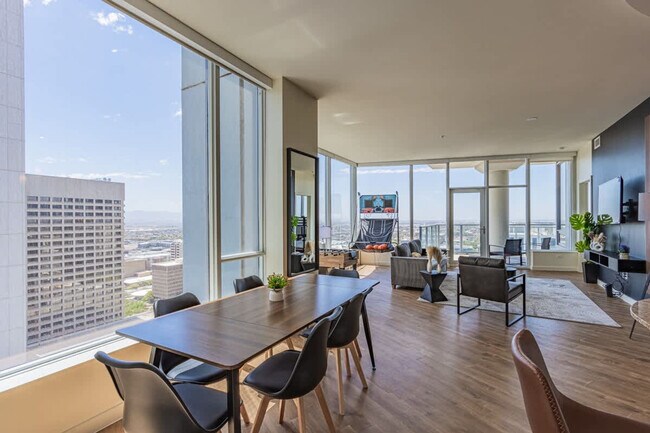 Building Photo - 44 W Monroe St