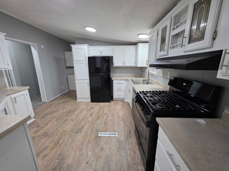 Building Photo - 3701 Juniper St