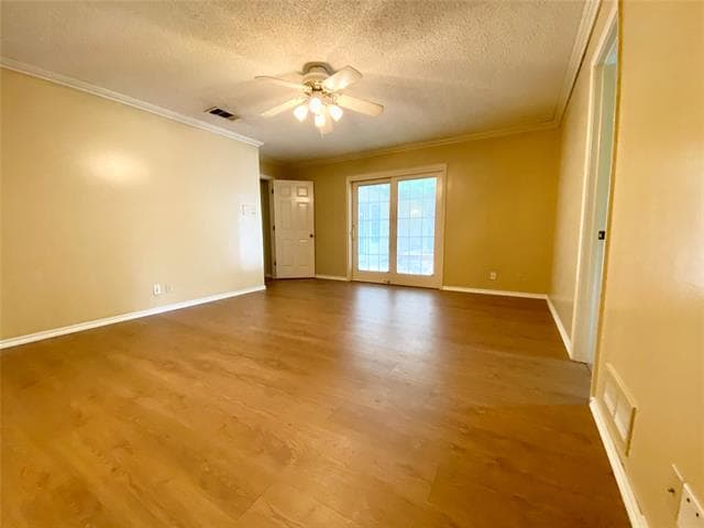 Building Photo - 223 Woodcrest Dr
