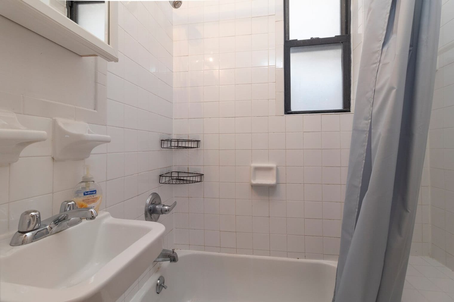 Building Photo - 320 E 93rd St