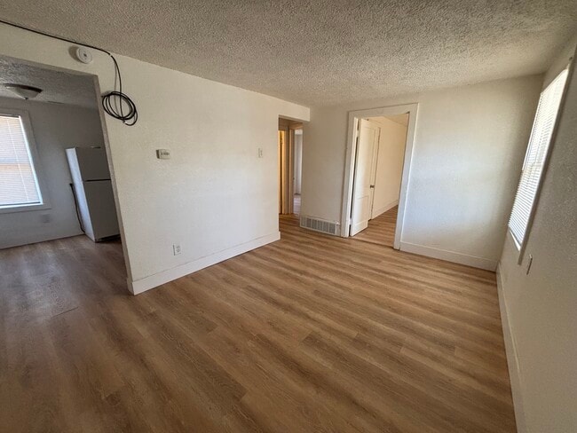 Primary Photo - 634 W 14th Ave