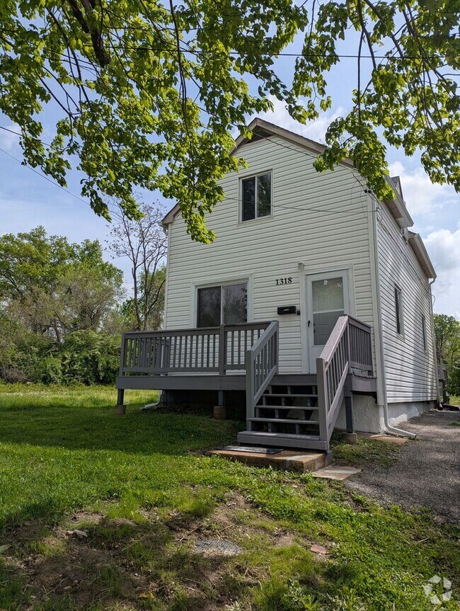 Building Photo - Pretty on Pennsylvania - 3 Bedroom, 1.5 Ba...