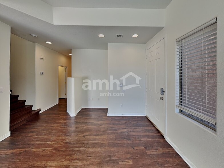 Building Photo - 5283 Railroad River Ave